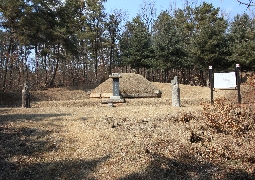 Hanshan Yi's tomb