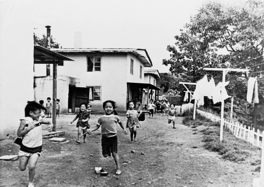 Children at Holt Town (1960s)