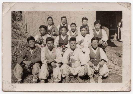 Residents of Samyeom Town, Janghang-dong