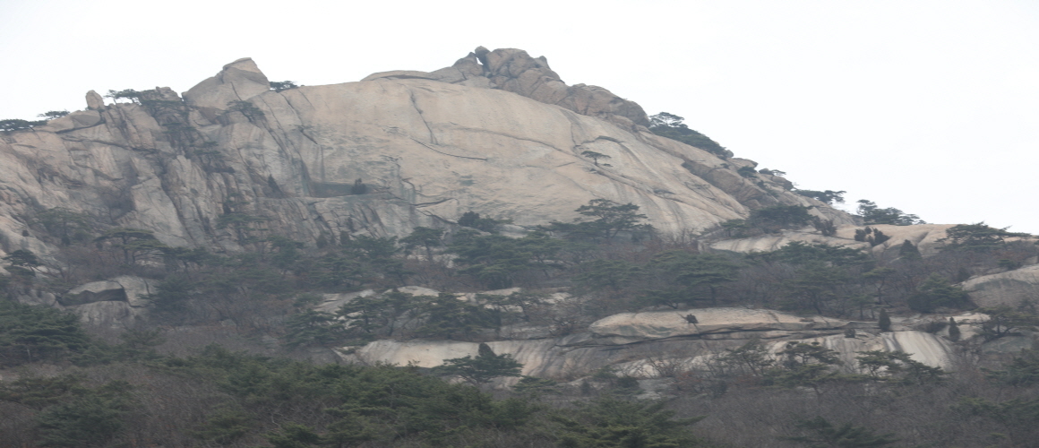 Yeongchibong Peak Seen from Sangwoonsa Temple