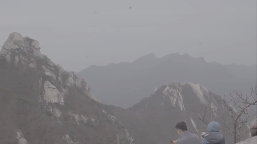 Bukhan Mountain Steep Peak and Mangyeongdae Terrace viewed from under the Baegundae Peak