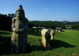 Tomb of Sukjong and the queen, Inhyun, Myungreung 