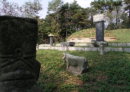 The tomb of Mr. Kijun