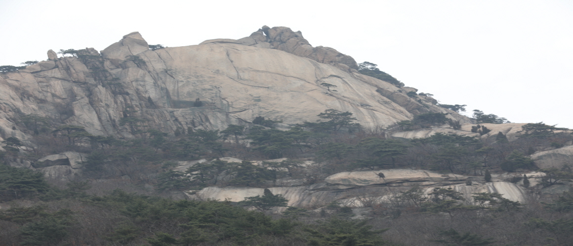 Yeongchibong Peak Seen from Sangwoonsa Temple