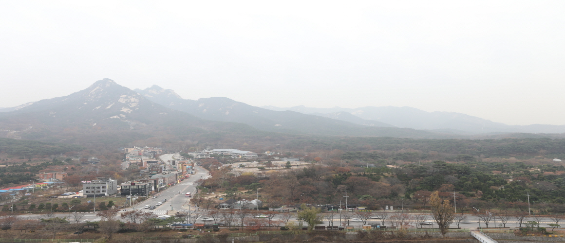 매미골 전망대에서 본 북한산성 입구