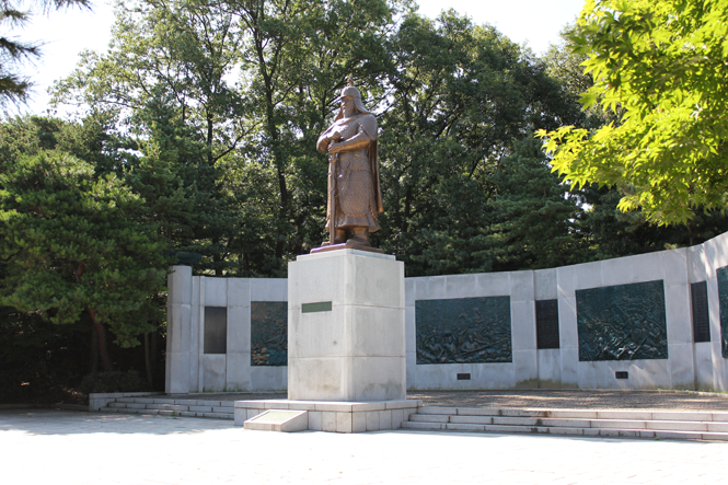 권율장군 동상