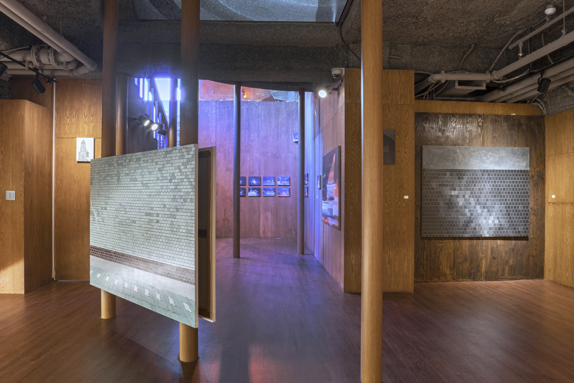 《윤정선 개인전 : 적당히 무난한》전시전경 (2024-2025) 이미지