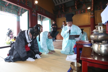 6 고양시_ 제426주년 행주대첩제 행주산성(충장사)에서 봉행.jpg