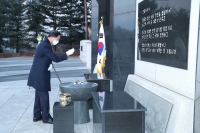 (01.05.1차) 1.이재준 고양시장_ 2021년 신년 현충탑 참배2.jpeg