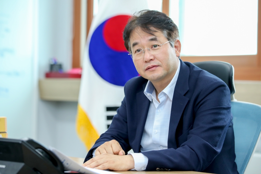 헤럴드경제 인터뷰.1.jpg