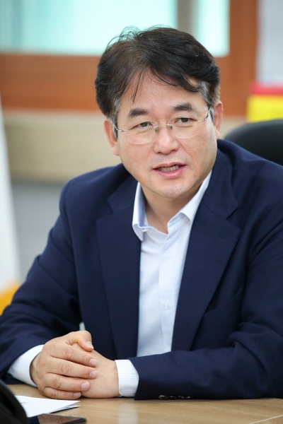 이데일리 인터뷰.1.jpg