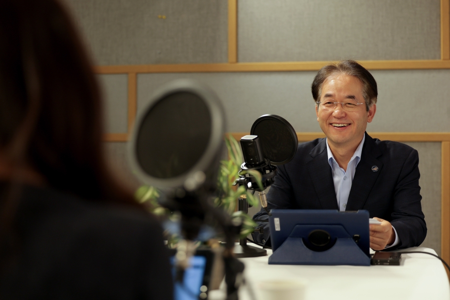 보이는라디오 브릿지 고양